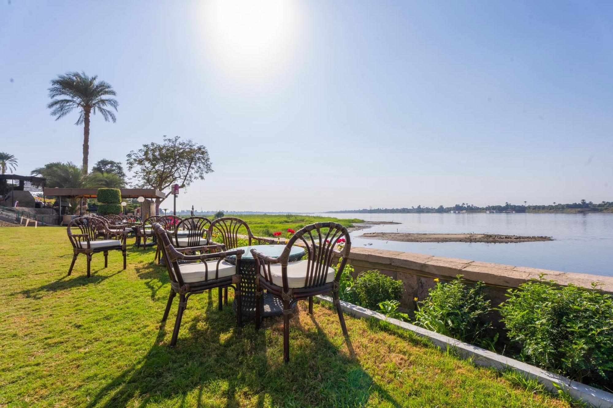 졸리 빌 리조트&스파 킹스 아일랜드 룩소르 외부 사진 View of the Nile from the hotel